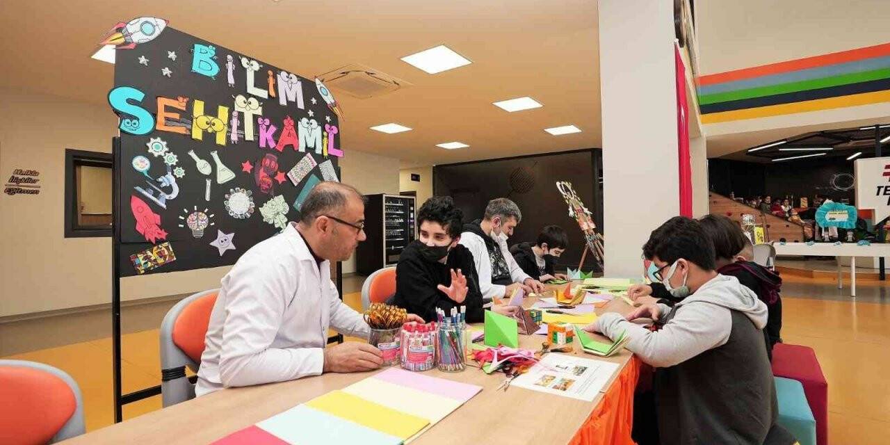 Şehitkamil’de bilim şenliği