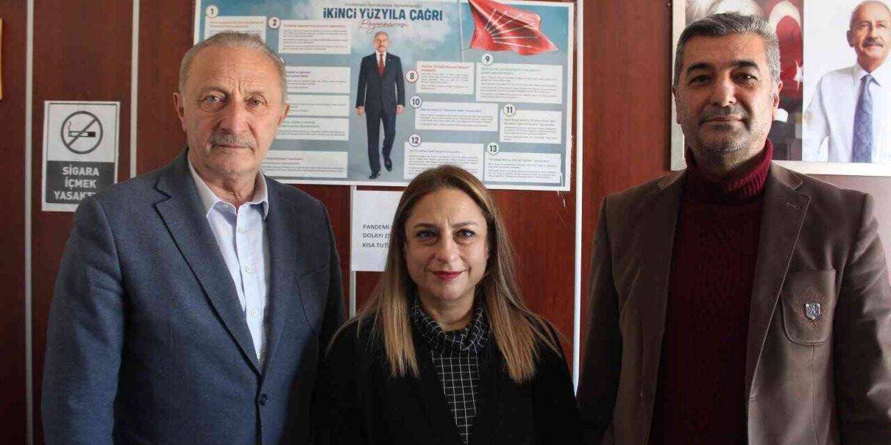 Başkan Atabay, CHP Didim İlçe Kadın Kolları Başkanlığı’na atanan Pere’yi tebrik etti