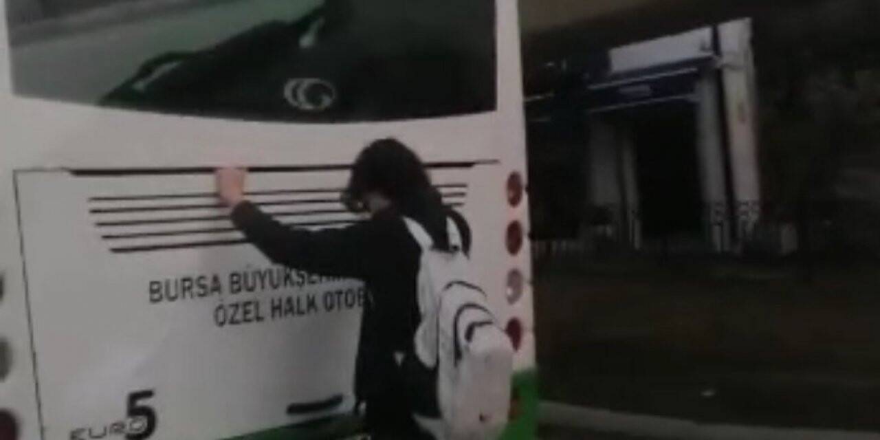 Bursa’da tehlikeli yolculuk kameraya yansıdı