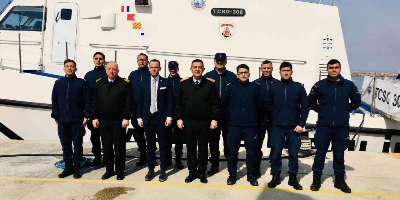 Kaymakam, Boğazlar Bölge Komutanı ve komutanlar, Sahil Güvenlik ekipleriyle bir araya geldi