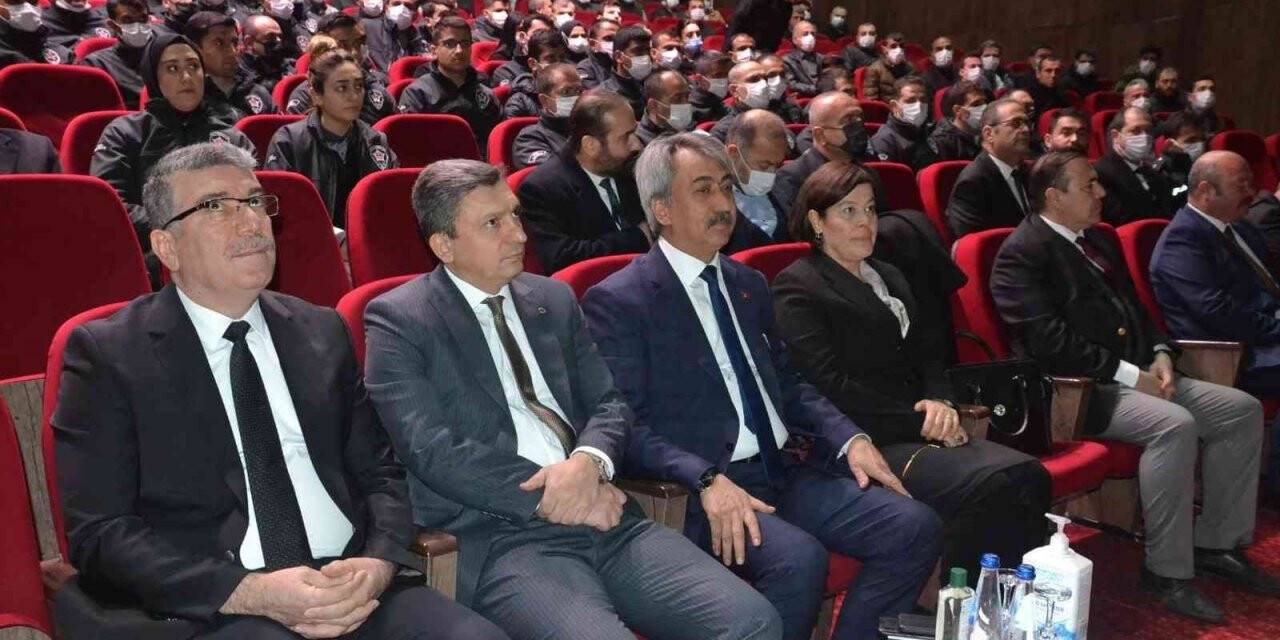 Batman’da emniyet personeline KAAN uygulaması eğitimi verildi