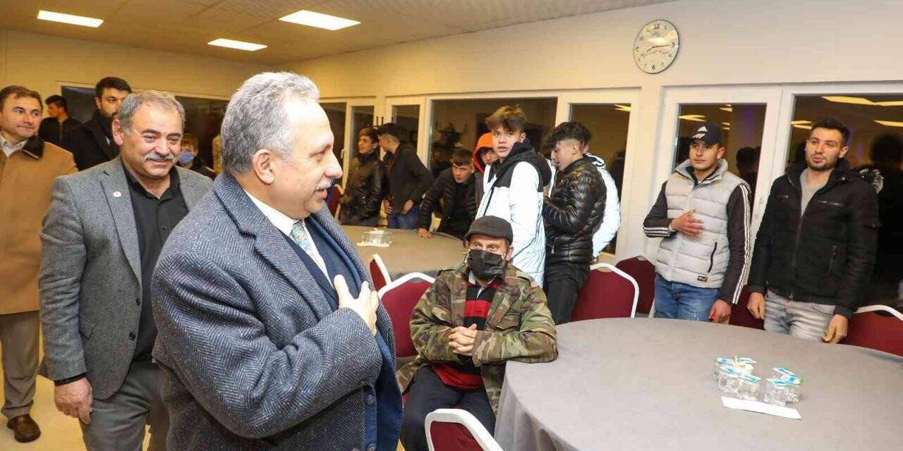 Başkan Yalçın, Çatakdereli gençlerle