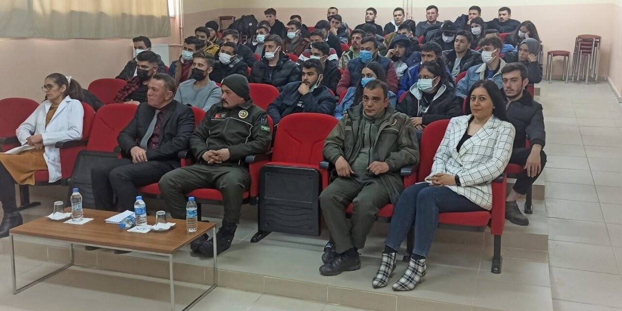 Sivas’ta ormancılık hakkında söyleşi düzenlendi