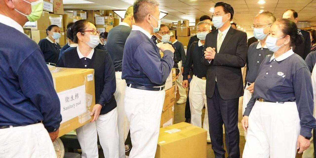 Tayvan’dan Ukrayna’ya binlerce kolilik yardım