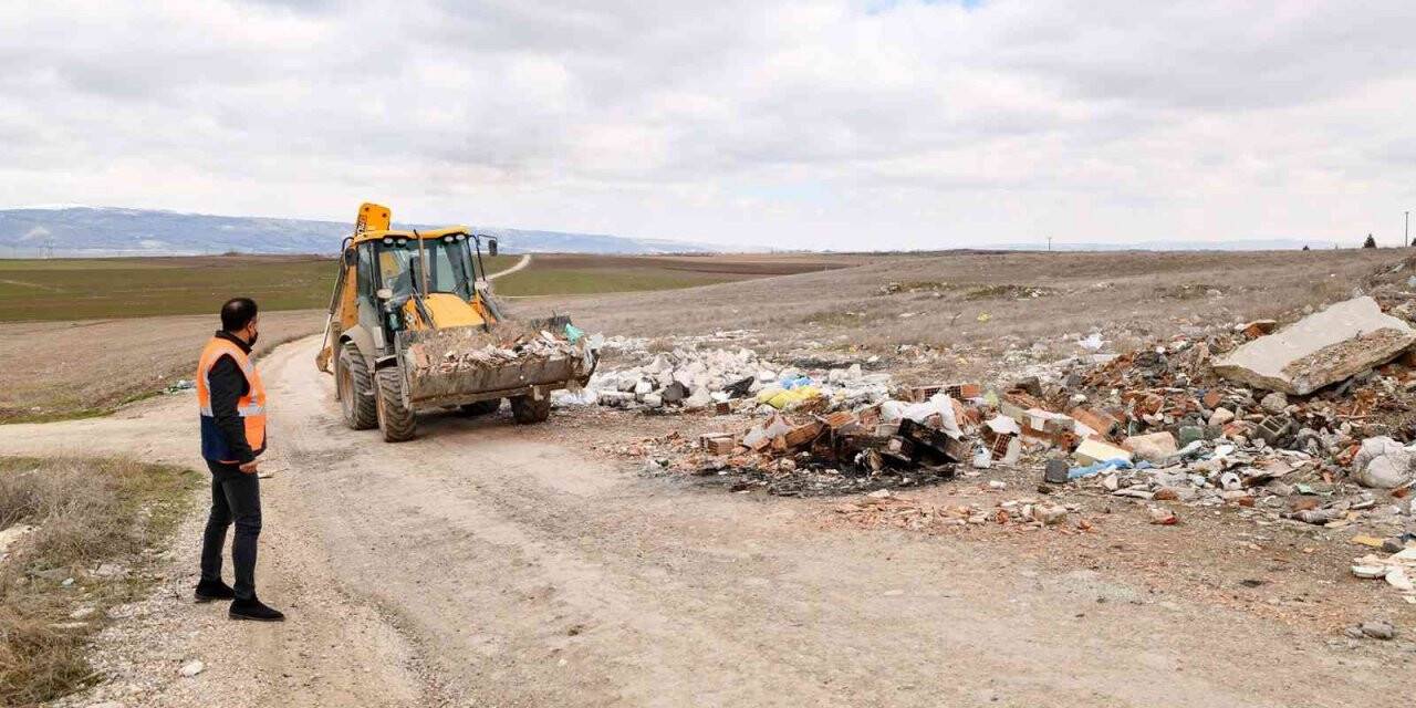 Tepebaşı’nda hafriyat temizliği