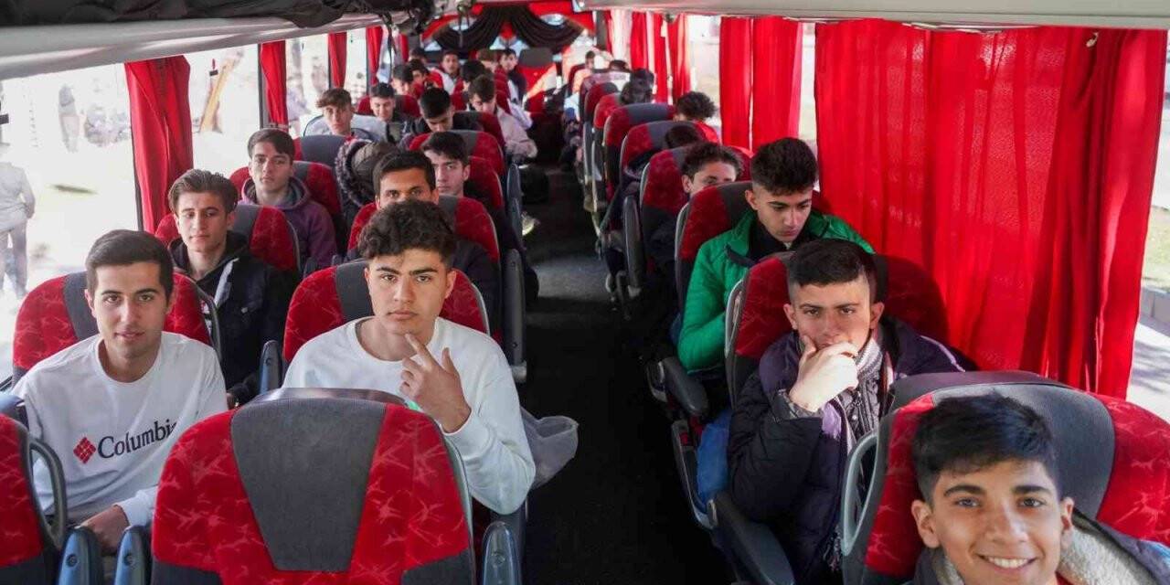 Uyanış Gençlik Çanakkale Zaferi Anma Töreni’ne katılacak