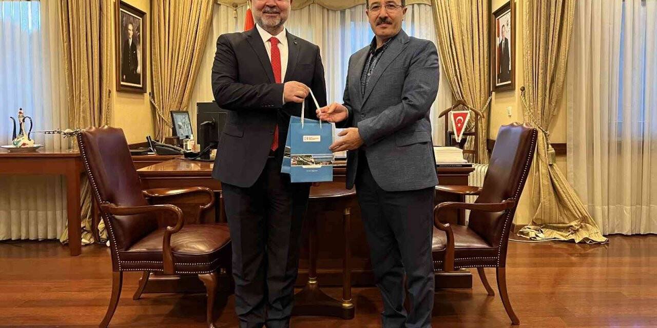 Tokat Gaziosmanpaşa Üniversitesi ile Azerbaycan üniversiteleri arasında iş birliği