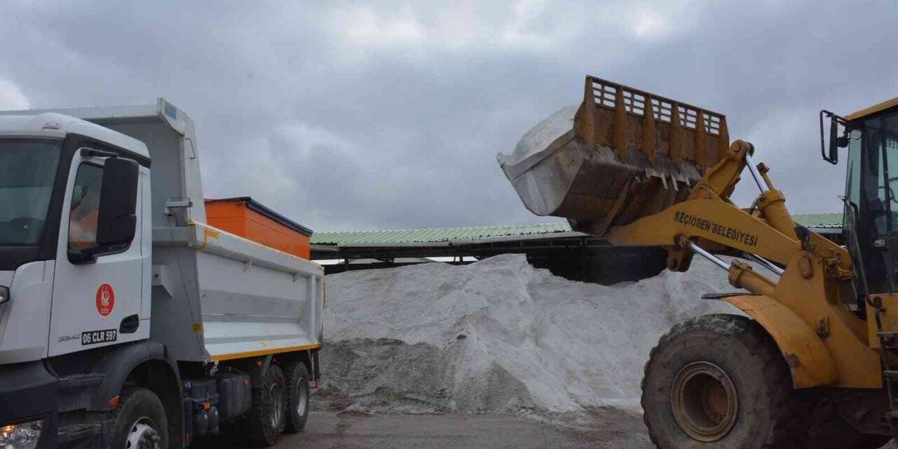 Keçiören Belediyesi kar yağışına karşı hazırlıklarını tamamladı