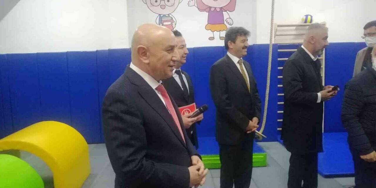 Keçiören’de bir okul daha spor salonuna kavuştu