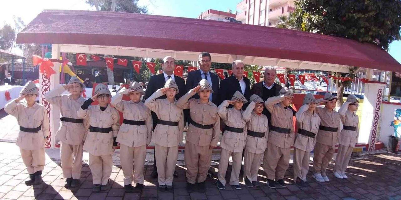 İlkokul öğrencilerinden 18 Mart şehitlerine duygulu anma