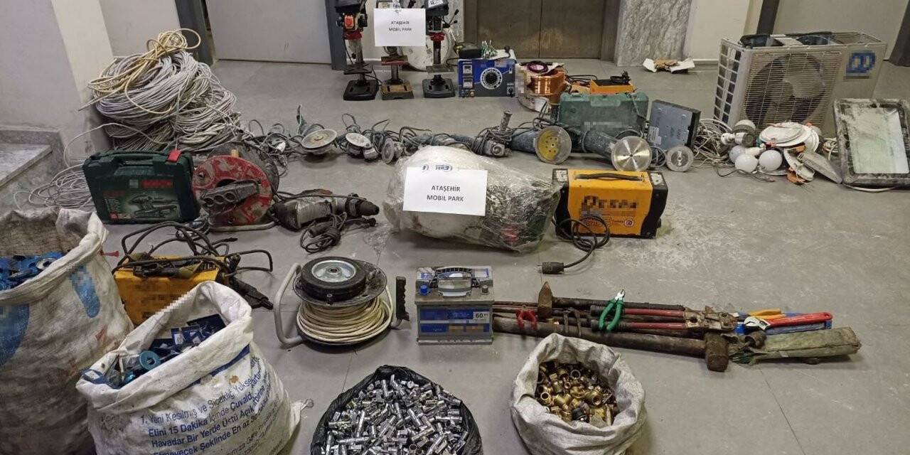 Ataşehir’de 740 bin TL değerinde hırdavat ve iş makinesi malzemeleri çalan hırsızlar yakalandı