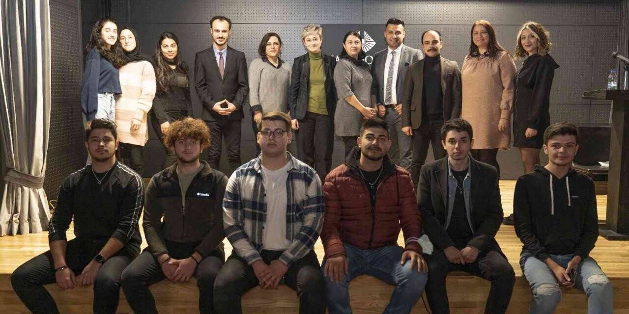 KÜN’de ’İstiklal’den İstikbal’e semineri ilgi gördü