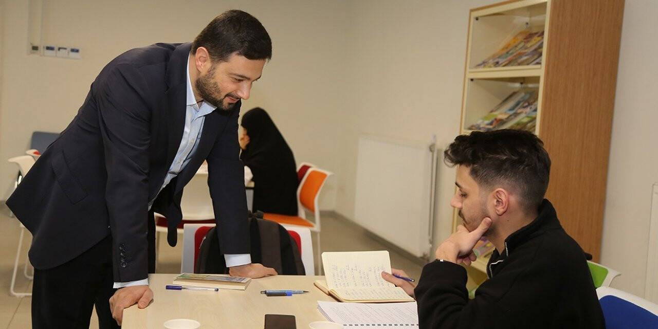 Kağıthane Belediyesi 7 bin öğrencinin sınav ücretini karşıladı