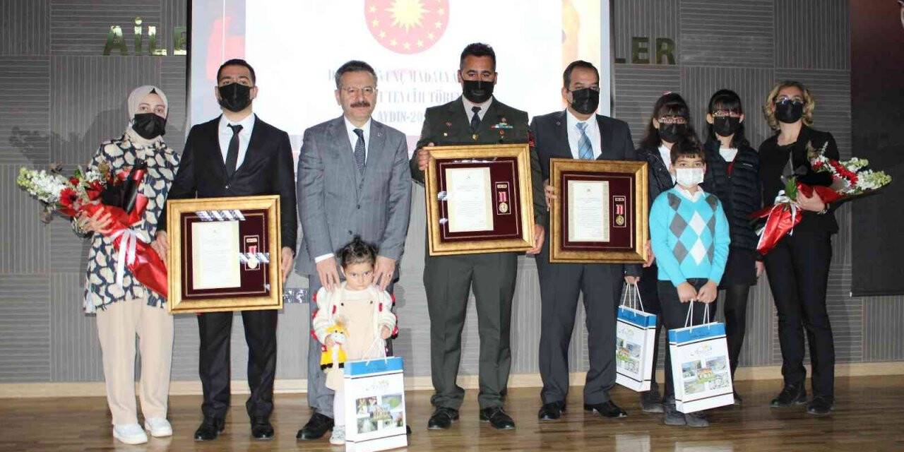 Aydın’da 3 gaziye Devlet Övünç Madalya Beratı takdim edildi