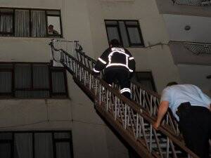 Sevgilisinin eve kapattığı Rus kadın kurtarıldı
