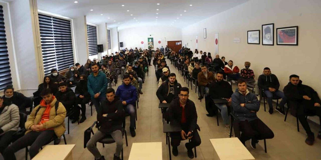 Rektör Aktekin Hacıbektaş Teknik Bilimler MYO Akademik, İdari Personeli ve Öğrencileri ile buluştu