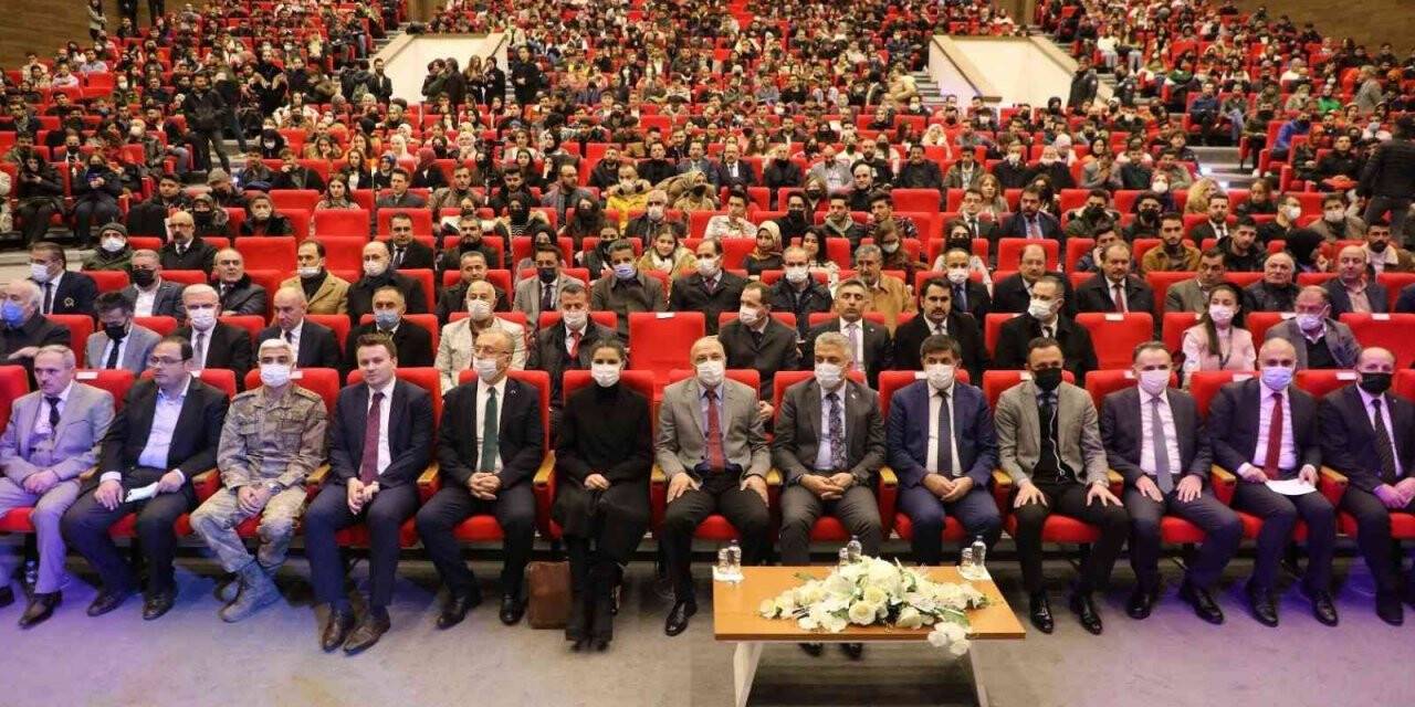 Erzincan’da Ar-Ge İnovasyon ve Kariyer Günleri düzenlendi