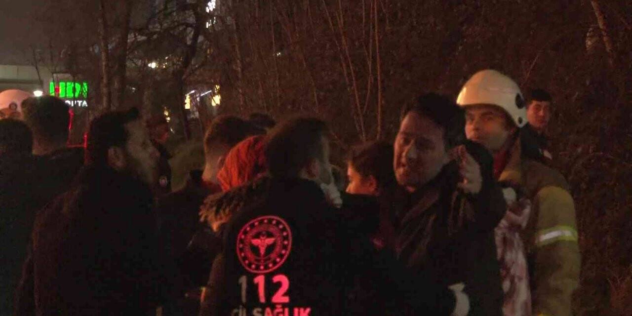 D100 Karayolunda feci kaza: Araç bariyerlere girdi, sürücü camdan fırlayarak havada takla attı