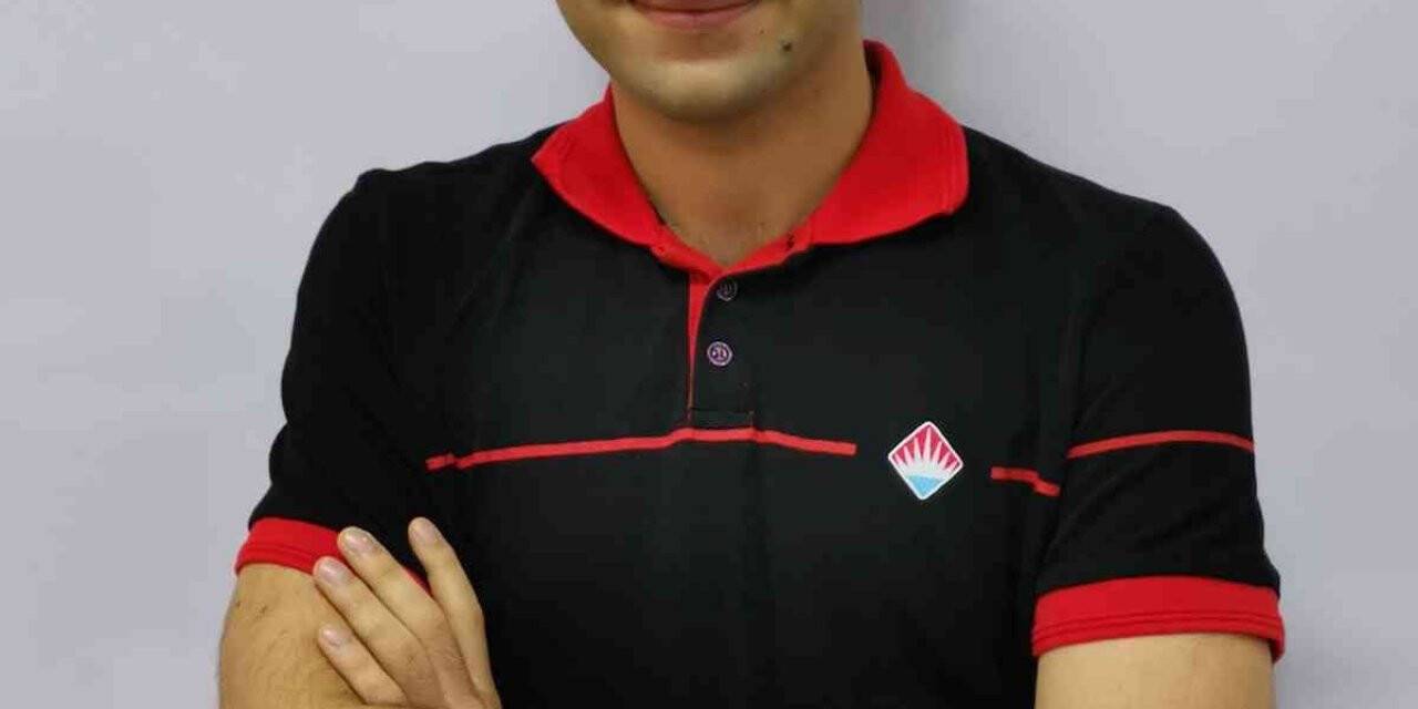 İki sınıf arkadaşı MIT yolcusu