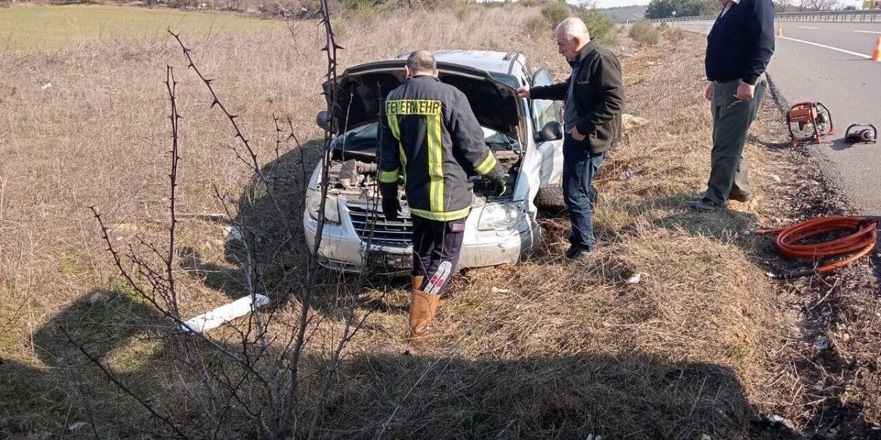 Edirne’de otomobil yol kenarına uçtu: 1 yaralı