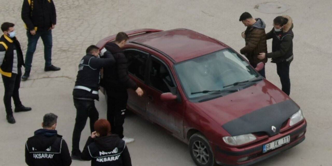 Aksaray’da KOM, NSM ve Asayiş ekipleri okul önlerinde kuş uçurmuyor