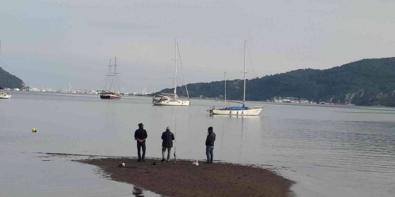 Marmaris’te deniz çekildi, olta balıkçılarının eli boş kaldı