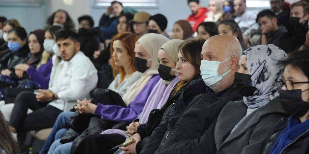 18 Mart Şehitleri Anma Günü ve Çanakkale Deniz Zaferi konuşuldu