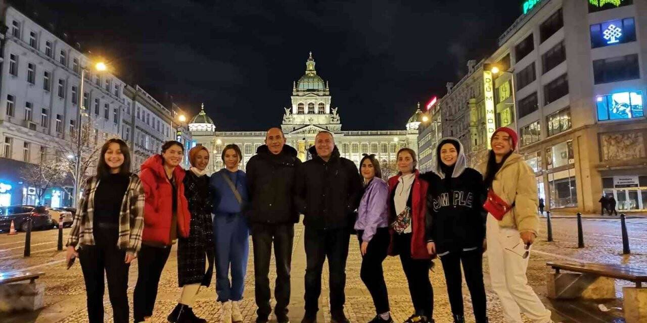 Olur Mesleki ve Teknik Anadolu Lisesi öğrencileri Avrupa stajını tamamladı