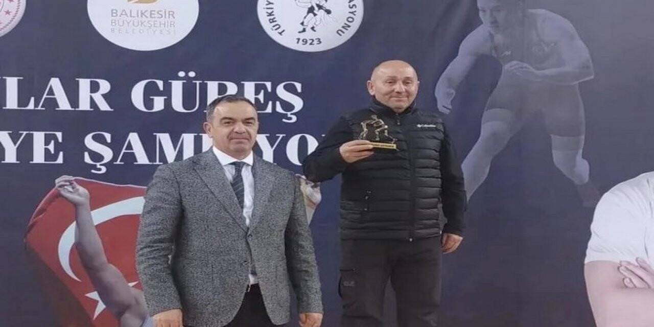 Hakkarili antrenör ‘en centilmen antrenör’ ödülüne layık göründü