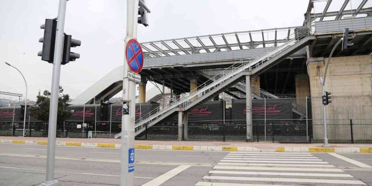 İzmit Tren Garı mevkiine sinyalizasyon kuruldu