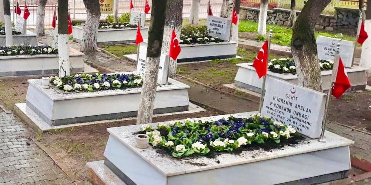 18 Mart öncesi Körfez Şehitliğinde yeni düzenleme