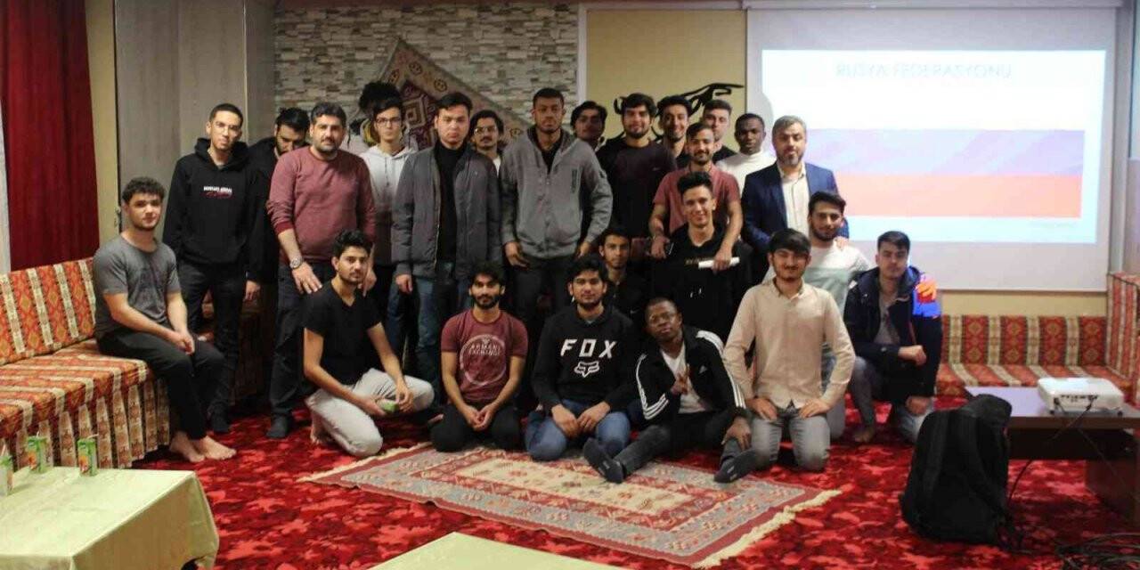 Kültürler öğrenci yurdunda görüşüldü