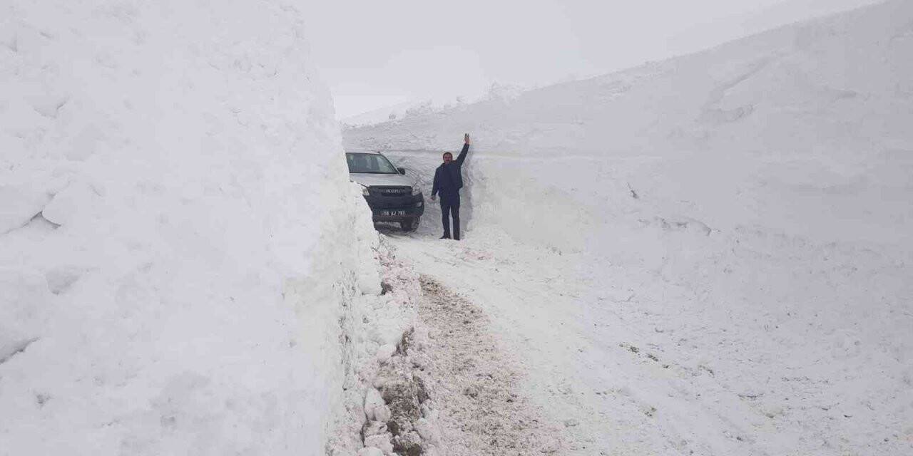 Siirt’te kar kalınlığı 5 metreyi aştı