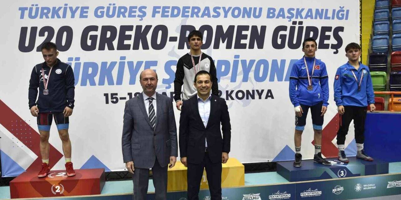 Ahmet Ekrem Taşkınoğlu’ndan Türkiye Şampiyonasında altın madalya