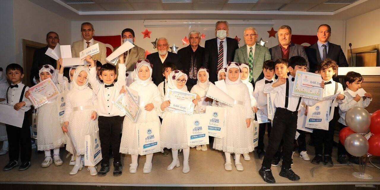 Başkan Güder, minik öğrencileri yalnız bırakmadı