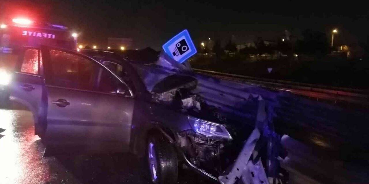 Araç içinde sıkışan sürücü feci şekilde can verdi