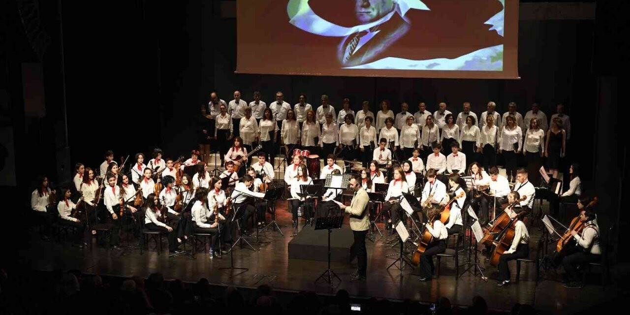 Gençlik Orkestrası’ndan seferberlik türküleri