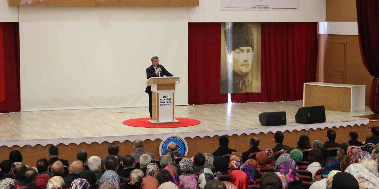 Milli Eğitim Müdürü Aşçı, din kültürü öğretmenleriyle bir araya geldi