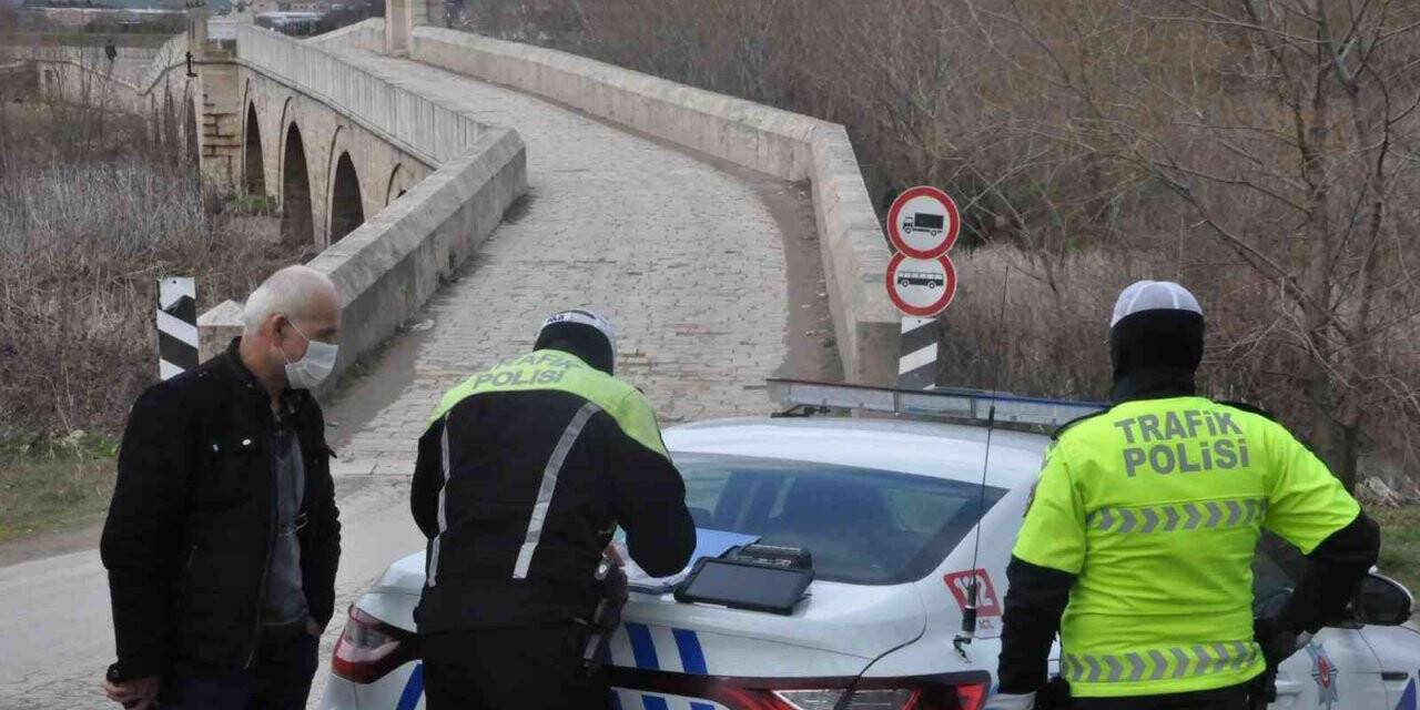 Ters yöne giren sürücüden ilginç bahane: "Sadece ben değil herkes kullanıyor”