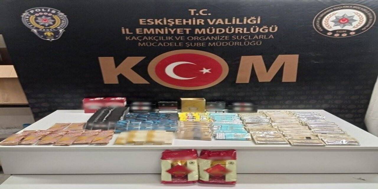 Aranan araçta çok sayıda tütün ürünü ele geçirildi