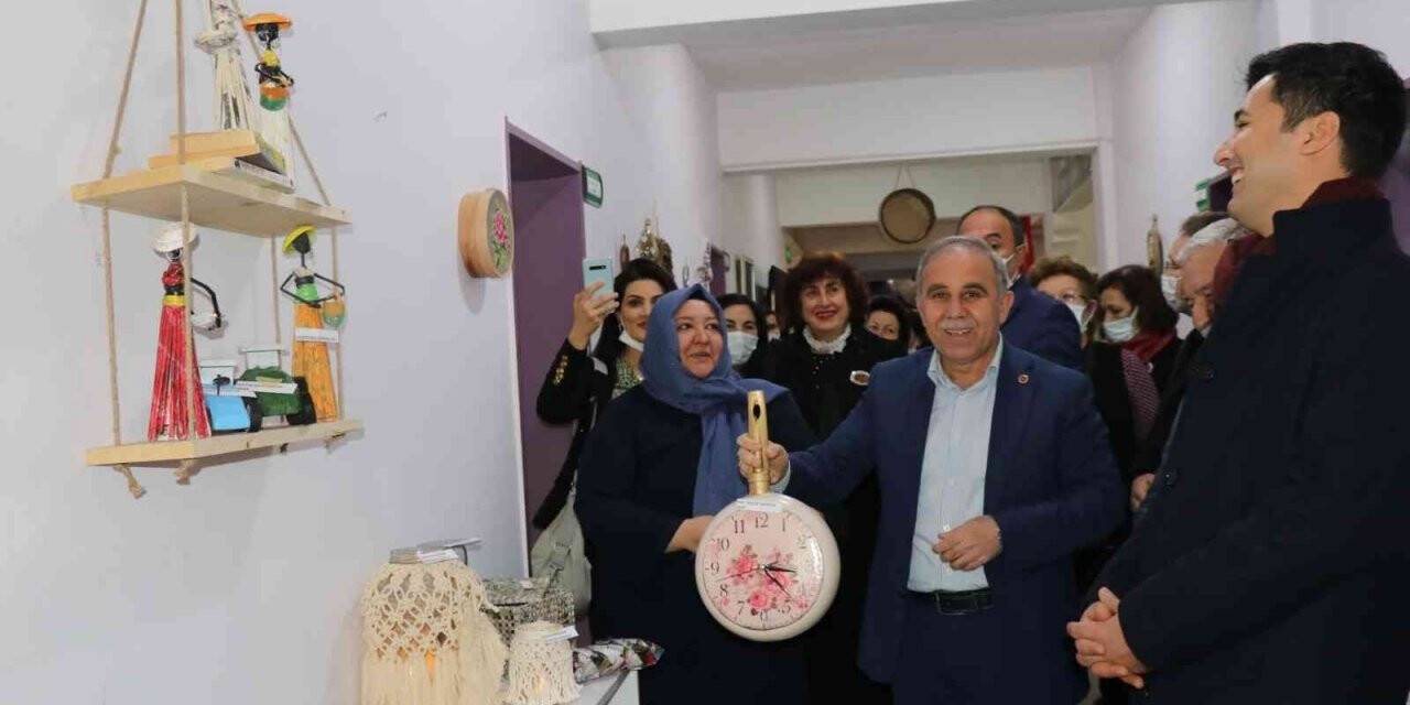 Gördes’te ’Sıfır Atık Projesi’ sergisi açıldı