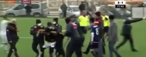 Ömeranlıspor-Ilgın Belediyespor maçı olaylar nedeniyle tatil edildi