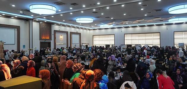 Hayırda yarışan kadınlar buluştu