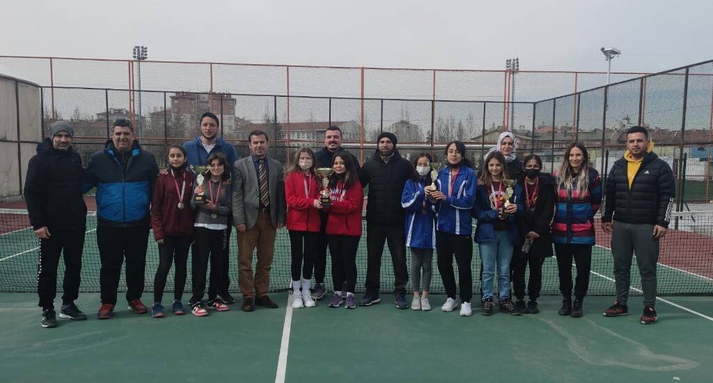 'Okullar Arası Tenis İl Birinciliği' sona erdi