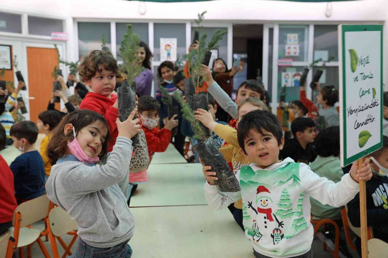 Didim’de minik öğrencilerle daha yeşil bir dünya için ilk adım atıldı