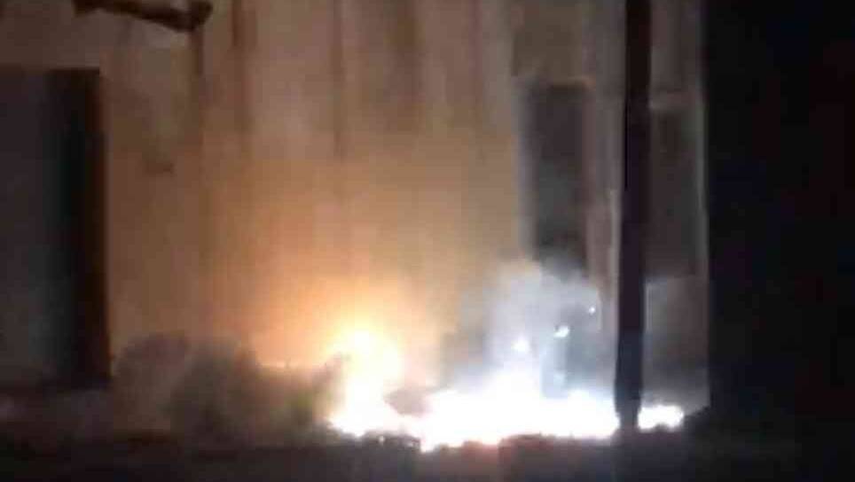 Yere düşen elektrik kablosu paniğe yol açtı