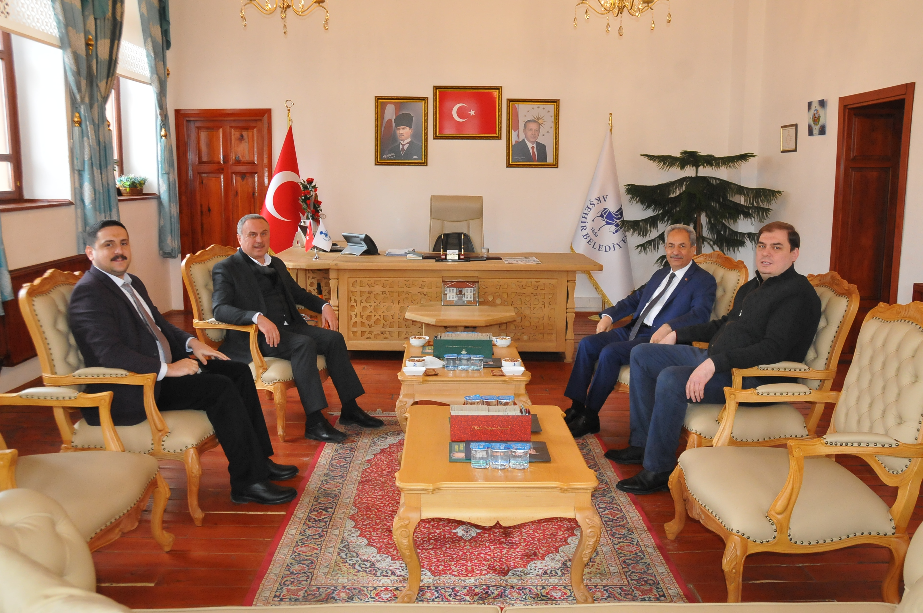 AK Parti MKYK Üyesi Hasan Sert, Başkan Akkaya'yı ziyaret etti