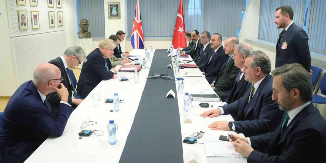 Cumhurbaşkanı Erdoğan, İngiltere Başbakanı Johnson ile bir araya geldi