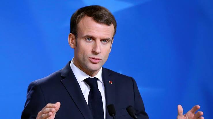 Macron, Mariupol'de Türkiye ve Yunanistan ile insani operasyon düzenleyeceklerini söyledi