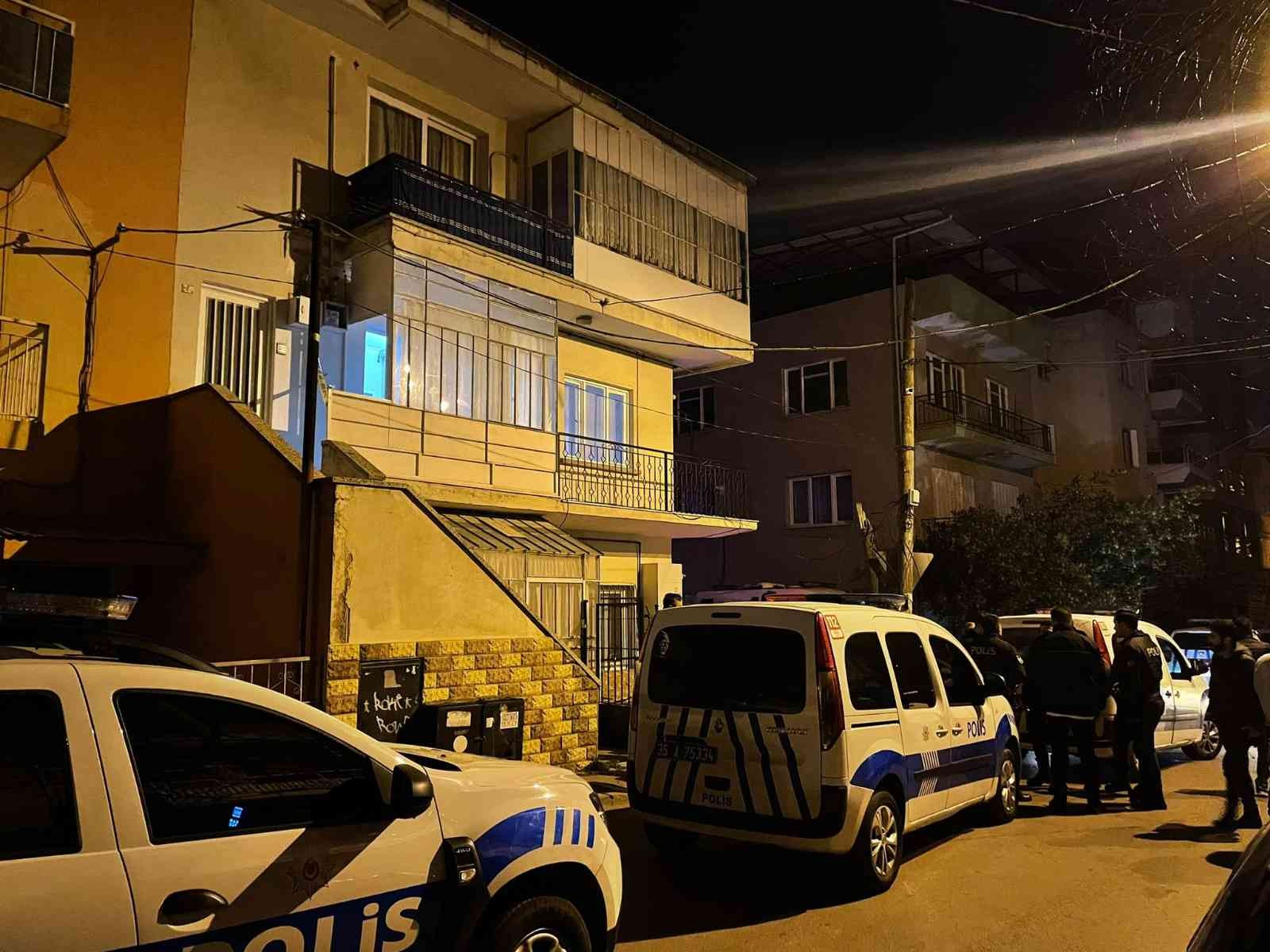 İzmir’de bir kişi bıçaklanmış halde ölü bulundu